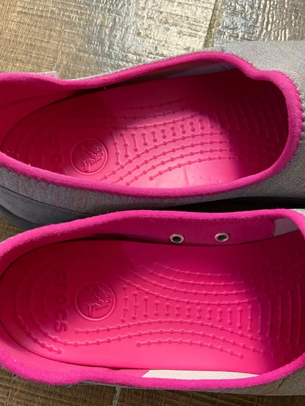 Crocs Busy Day Heather Gray Pink Fabric Comfort Slip On Flats Sz 10 Women NWOT